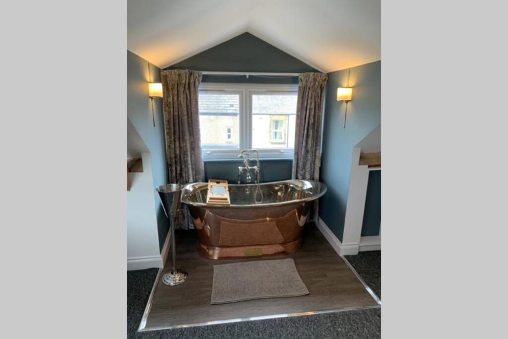 فيلا The Rockpool - Private Hot Tub And Sea Views آمبل المظهر الخارجي الصورة